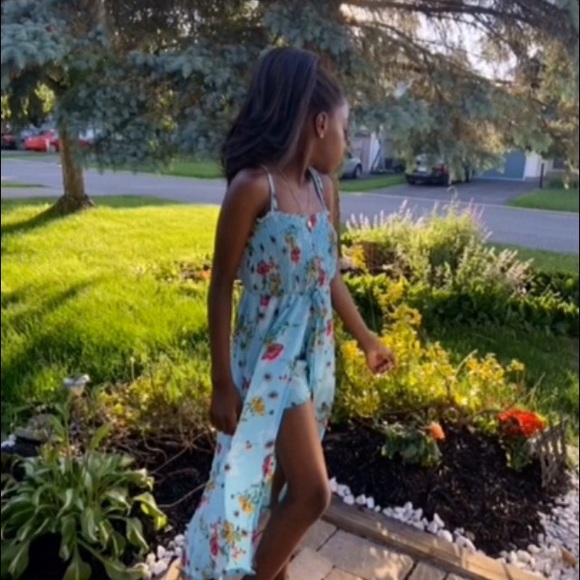 Meet your Posher, Gabriella - Picture 1 of 1